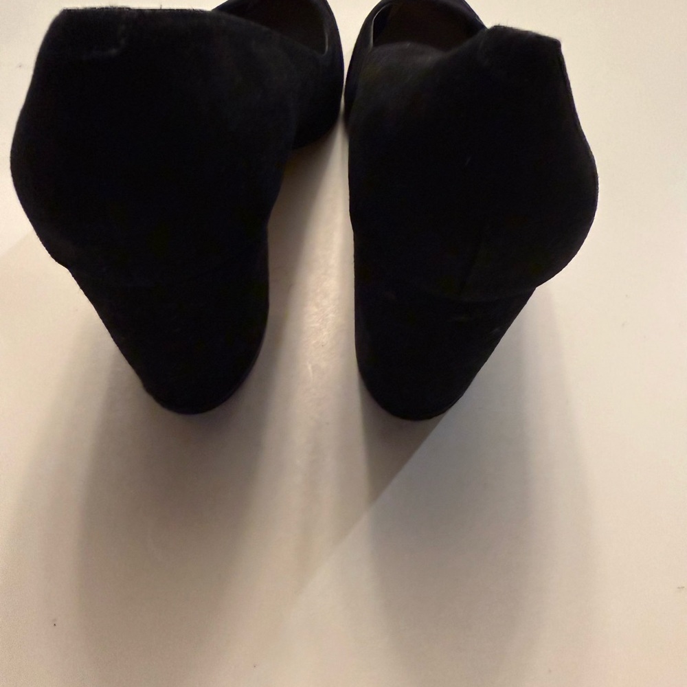 Marc Fisher Suede Block Pump Sz 8 - Picture 5 of 7